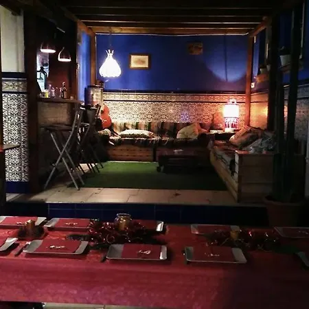 Casa Babylon Backpakers مالقة
