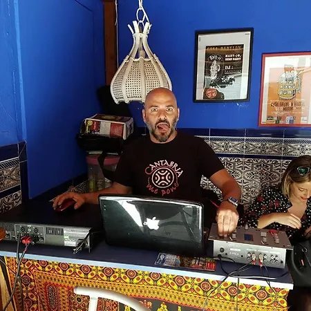 Casa Babylon Backpakers بيت شباب *