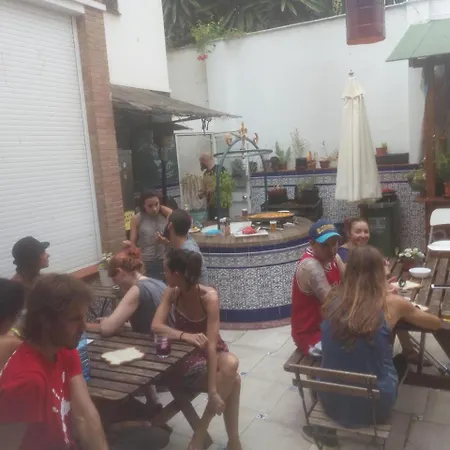 Casa Babylon Backpakers * مالقة
